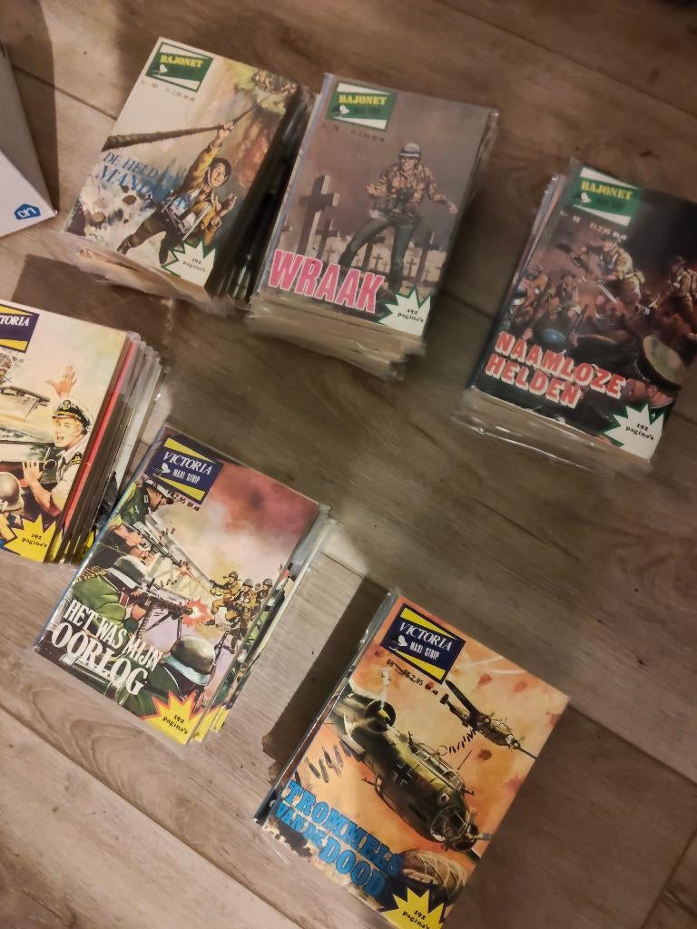 Verzameling Maxi & mini strips, Boeken, Stripboeken, Eén stripboek, Ophalen, Gelezen