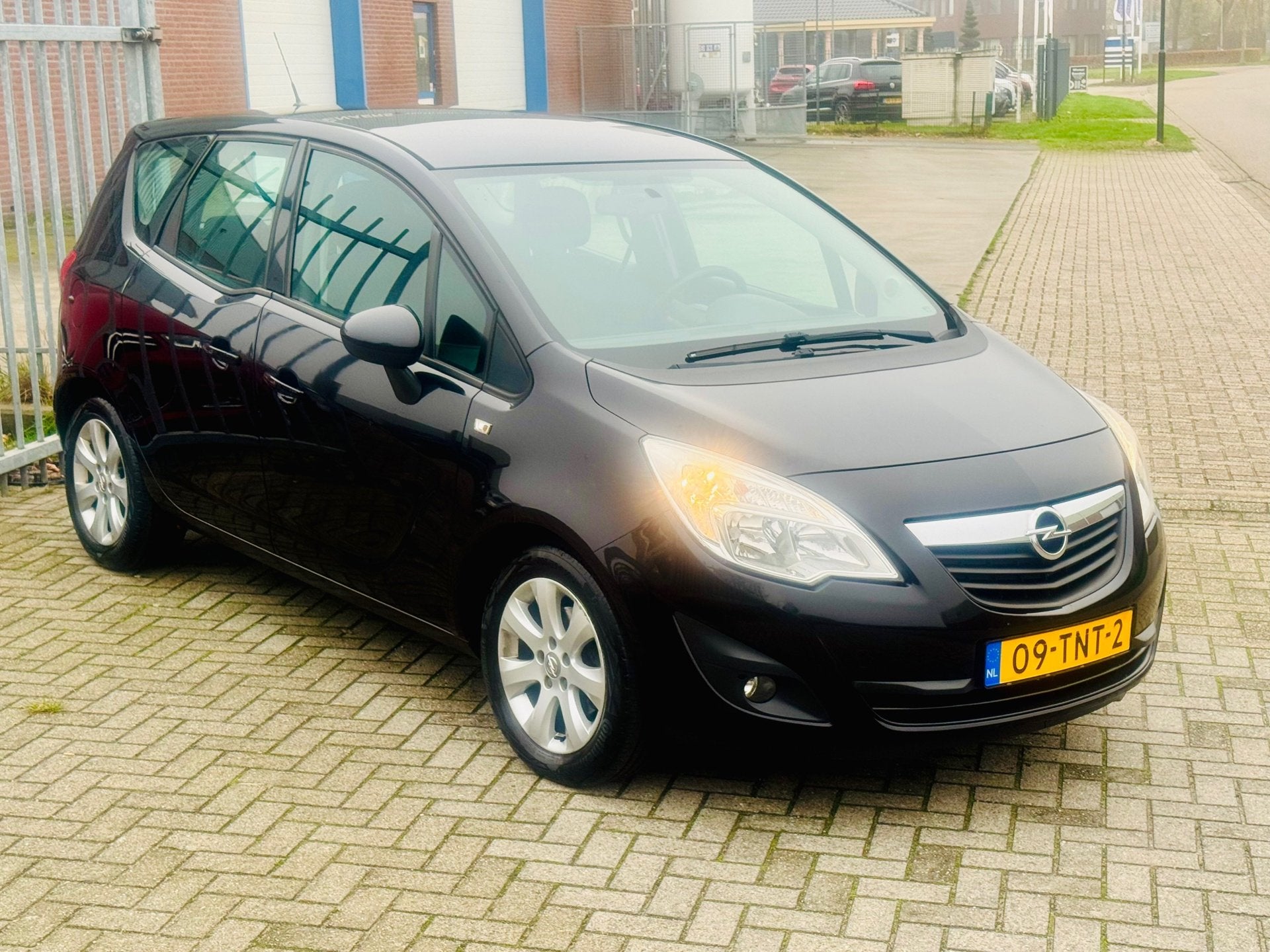 Opel Meriva 1.4 Edition NL AUTO NAP! 2e eigenaar l DEALER OH, Voorwielaandrijving, Gebruikt, 4 cilinders, Zwart