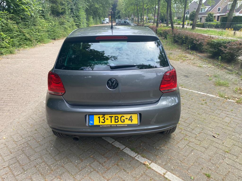 Schade Volkswagen Polo 1.2 TSI 77KW 2012 Grijs, Voorwielaandrijving, 40 €/maand, 1200 kg, Handgeschakeld