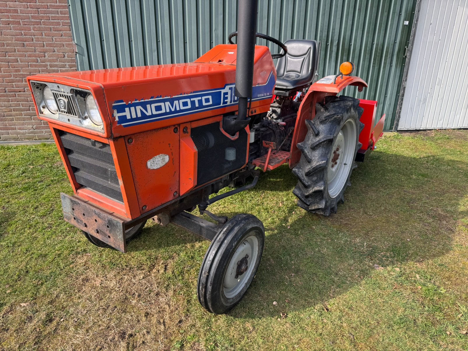 Hinomoto E182 minitractor met grondbak, Ophalen, Overige typen