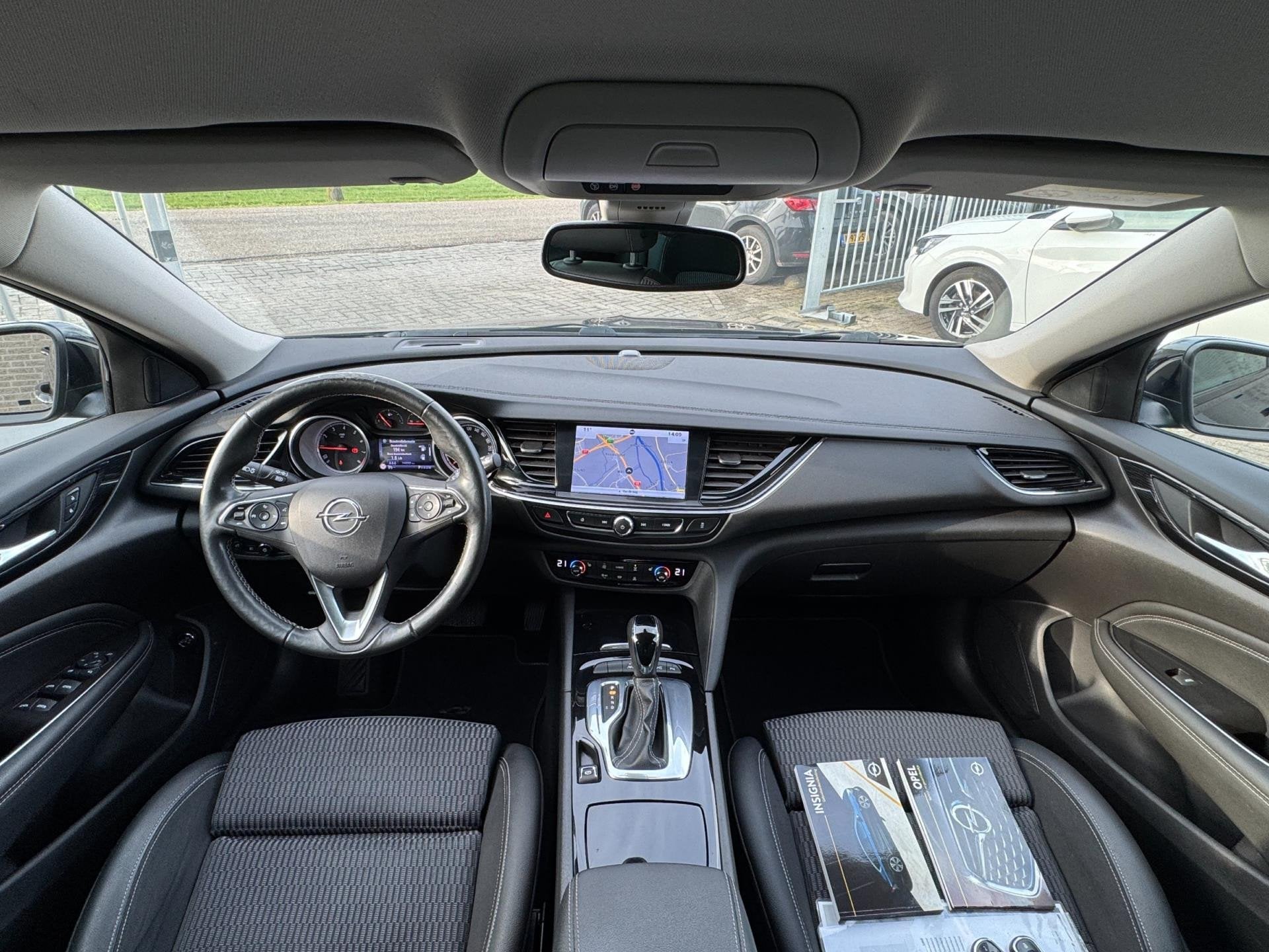 Opel Insignia Sports Tourer 1.5 Turbo Business Executive INK, 730 kg, Gebruikt, 4 cilinders, Blauw