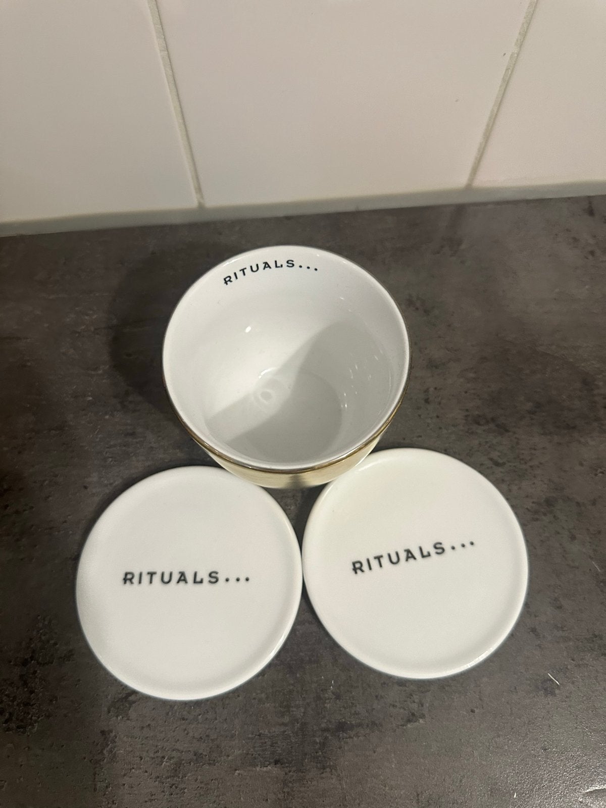 Rituals mok met schoteltjes - Zo goed als nieuw, Overige merken, Keramiek, Ophalen of Verzenden, Zo goed als nieuw