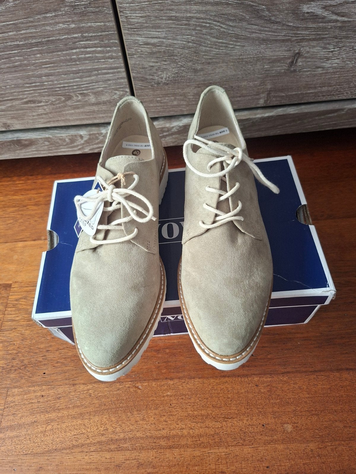 Nova dames veterschoenen maat 40 - lichtgrijs/lichtgroen, Kleding | Dames, Ophalen of Verzenden, Nieuw, Grijs, Sneakers of Gympen