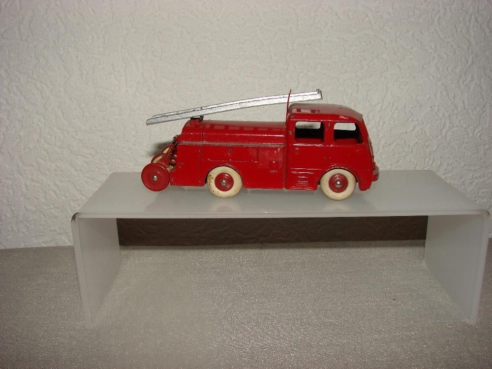 Franse dinky toy 32e Berliet brandweer wagen uit 1957, Hobby en Vrije tijd, Modelauto's | 1:43, Gebruikt, Bus of Vrachtwagen, Dinky Toys