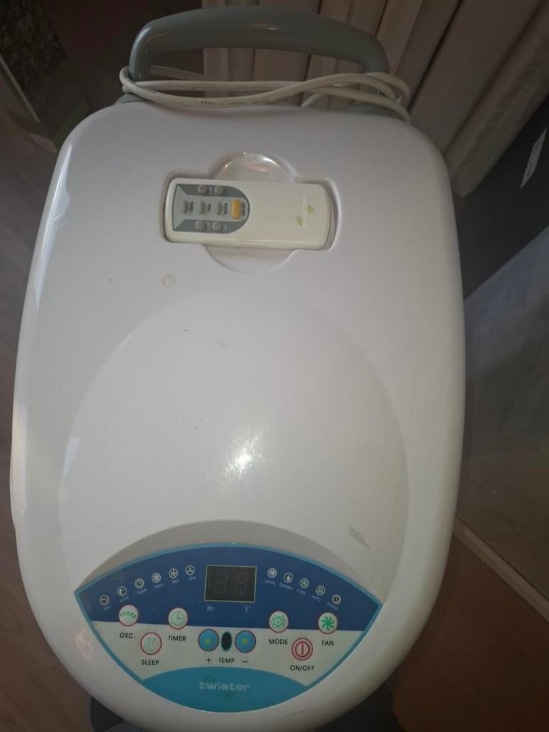 Airco  het enige wat mist is een eventuele afvoer slang, Ophalen, Gebruikt, Timer, Verwarmen