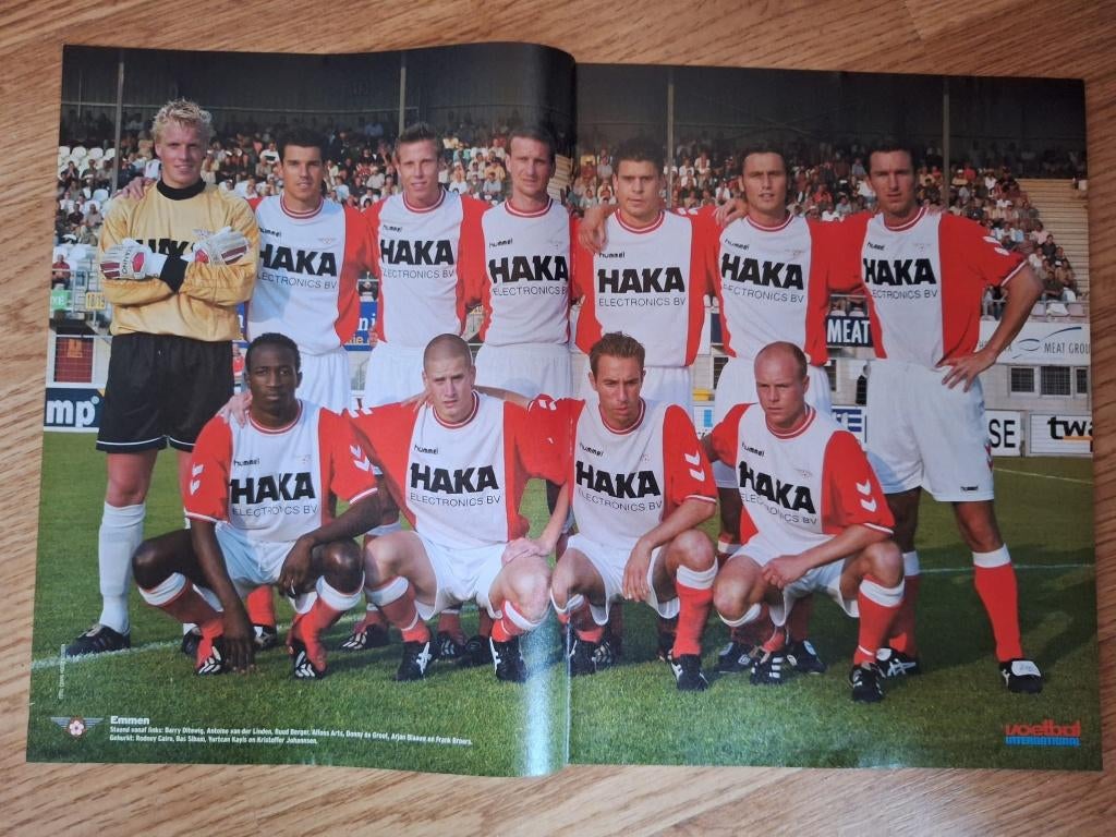 8x oude vintage posters FC Emmen (zie foto's!), Verzamelen, Sportartikelen en Voetbal, Ophalen of Verzenden, Zo goed als nieuw