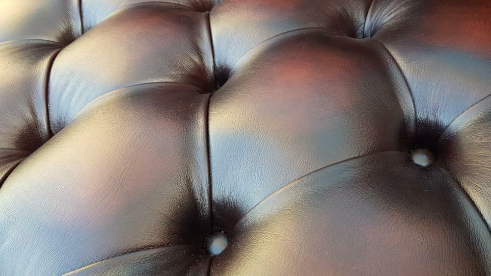 Nieuwe moderne Chesterfield bank 2.35 + GRATIS BEZORGD, Nieuw, Rechte bank, Leer