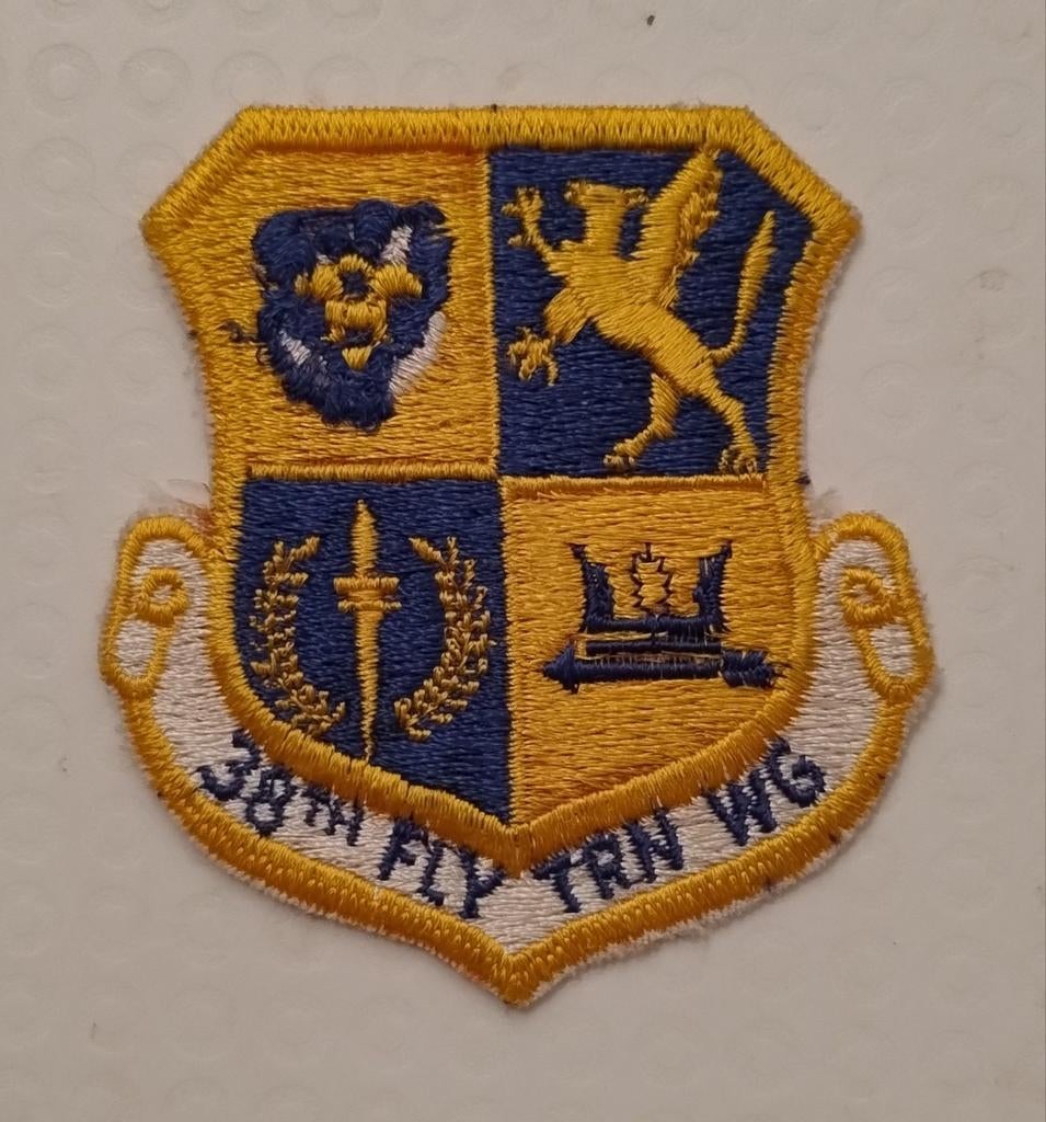 USAF embleem 38th FTW, Ophalen of Verzenden, Landmacht, Nederland, Embleem of Badge