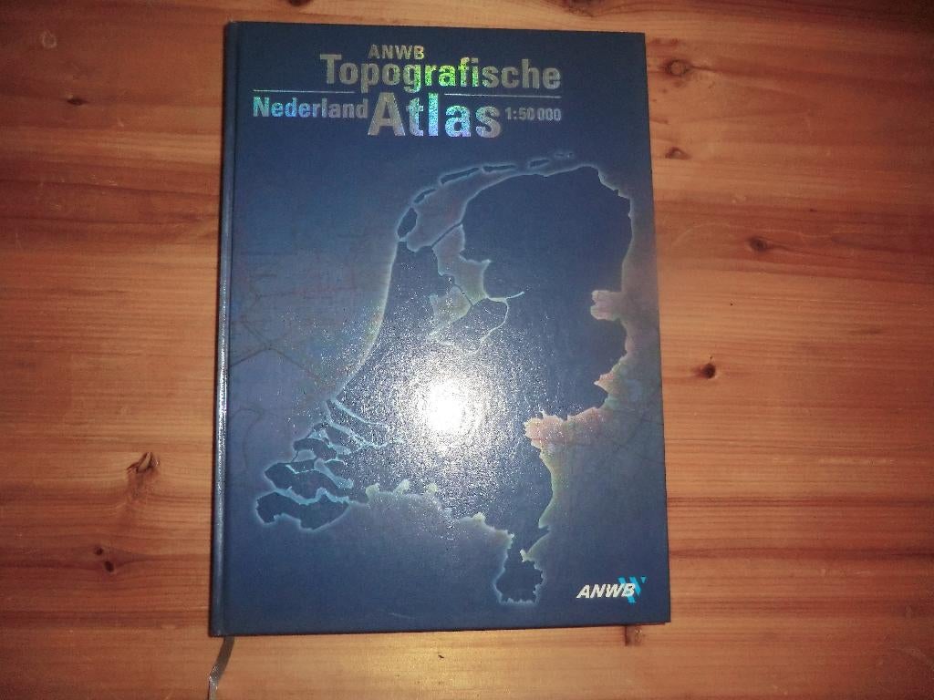 ANWB Topografische Atlas Nederland 1:50.000 – gedetailleerd, Gelezen, Overige atlassen, Ophalen of Verzenden, 1800 tot 2000
