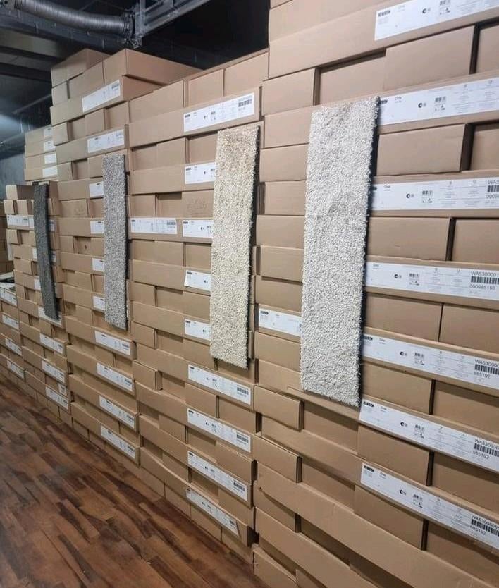 TAPIJTTEGELS DESSO UNIEKE MAGAZIJNVERKOOP GESTART IN MEI, Ophalen, Crème, 75 m² of meer, Nieuw