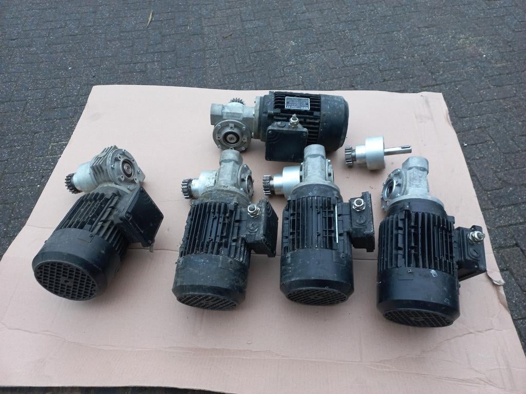 3x Elektromotor 0.37 kw asgat 18 mm elsto rpm 150 rpm, Ophalen, Elektromotor