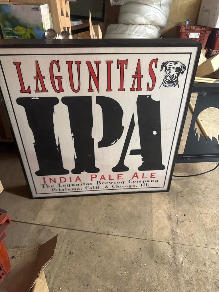 Verlicht Lagunitas IPA Reclamebord, Ophalen