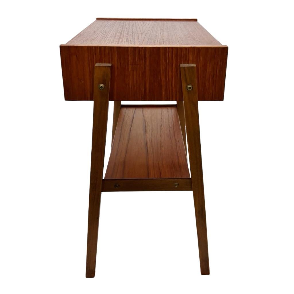 Vintage Compact Kastje Nachtkastje Teak Fineer Jaren 60, Gebruikt, Minder dan 45 cm, Vintage, Vintage