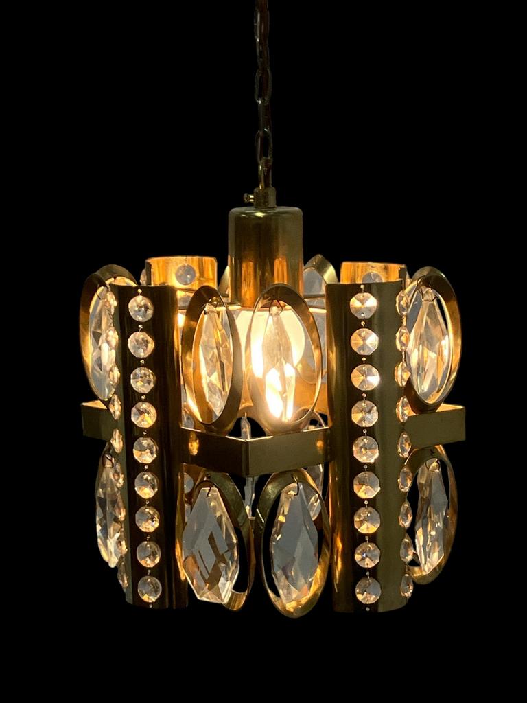 Palwa MCM Kroonluchter 60s Goudkleurig Messing Kristal, Huis en Inrichting, Lampen | Hanglampen, Gebruikt, MCM vintage design Scandinavisch