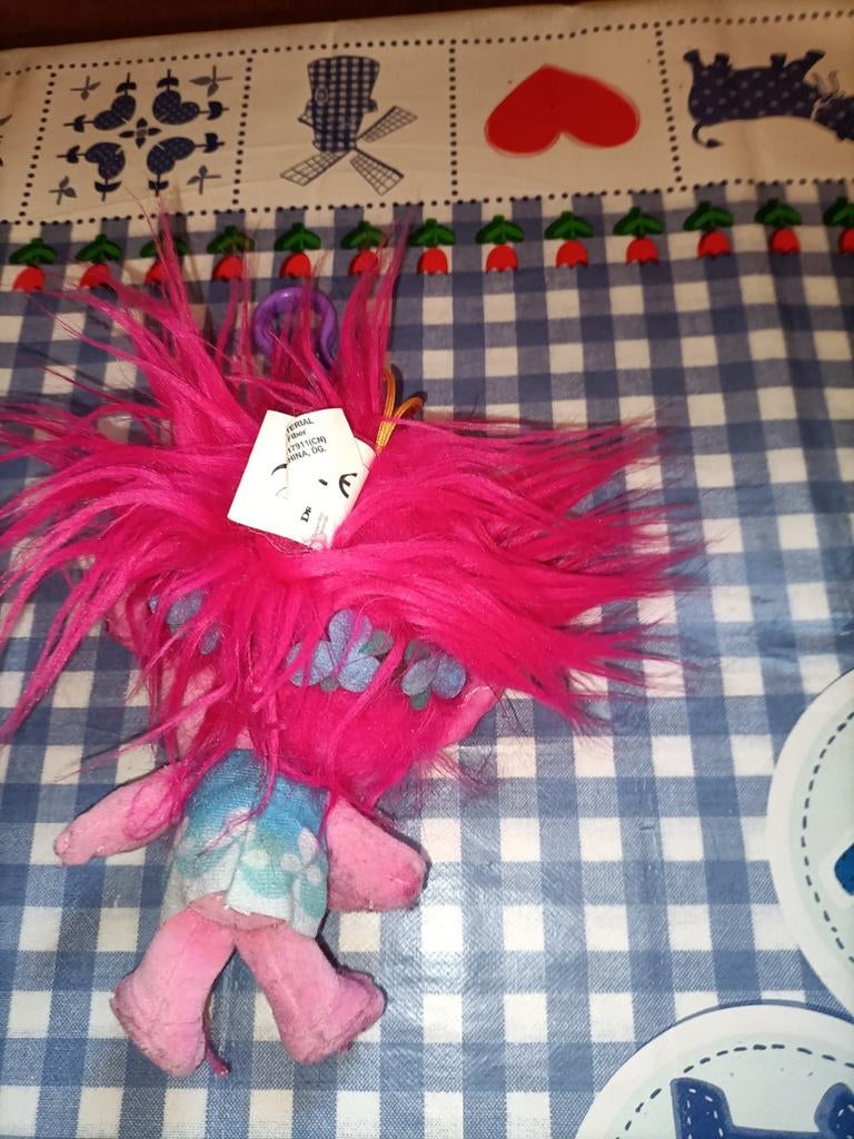 Trolls sleutelhanger knuffel 18 cm Dreamworks, Ophalen of Verzenden, Zo goed als nieuw, Knuffel of Figuurtje