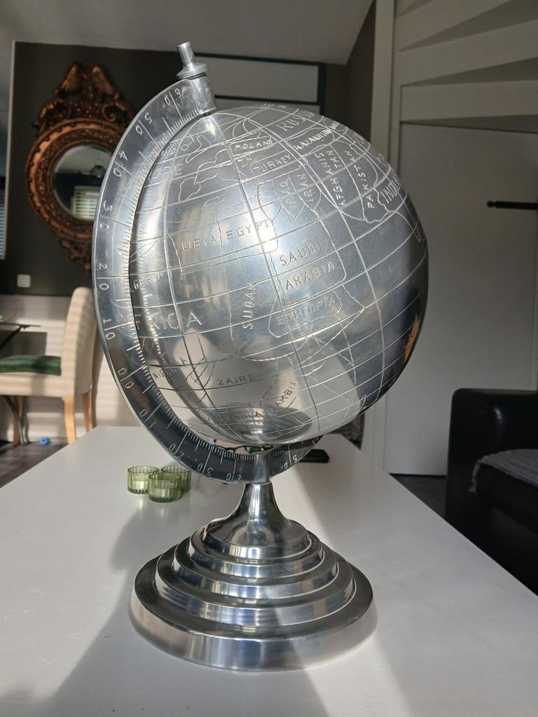 Verchroomde Wereldbol Decoratie, Ophalen, Gebruikt