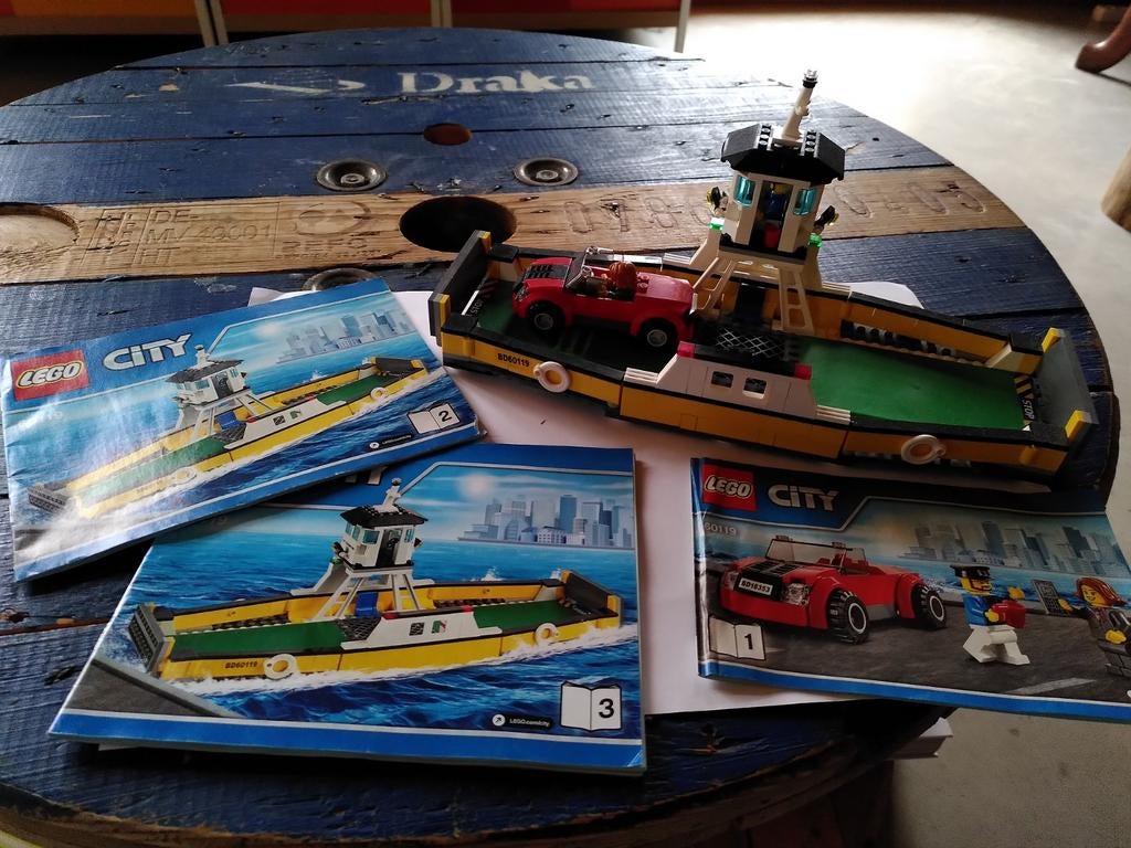 Lego city veerpont en auto 60119 compleet, Kinderen en Baby's, Speelgoed | Playmobil, Ophalen of Verzenden, Zo goed als nieuw