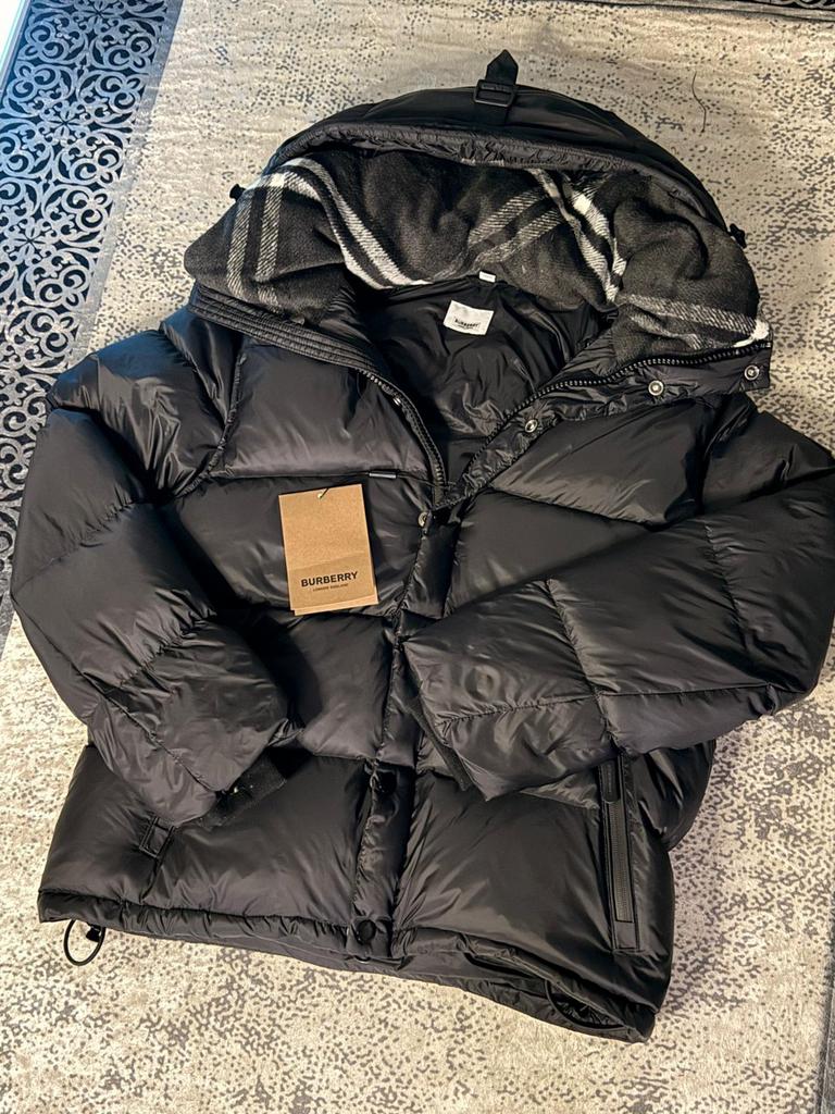 Burberry Puffer Maat L nieuw, Ophalen of Verzenden, Zo goed als nieuw, Zwart