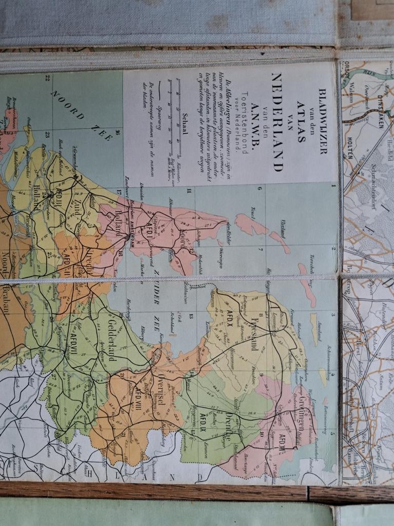 Oude  Atlas van Nederland 1914 op linnen geplakt  1:200.000, Gelezen, Overige atlassen, Ophalen of Verzenden, 1800 tot 2000