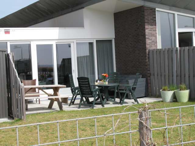 Te huur luxe vakantie appartement met tuin aan de kust, Vakantie, Vakantiehuizen | Nederland, 5 personen, Wasmachine, 2 slaapkamers