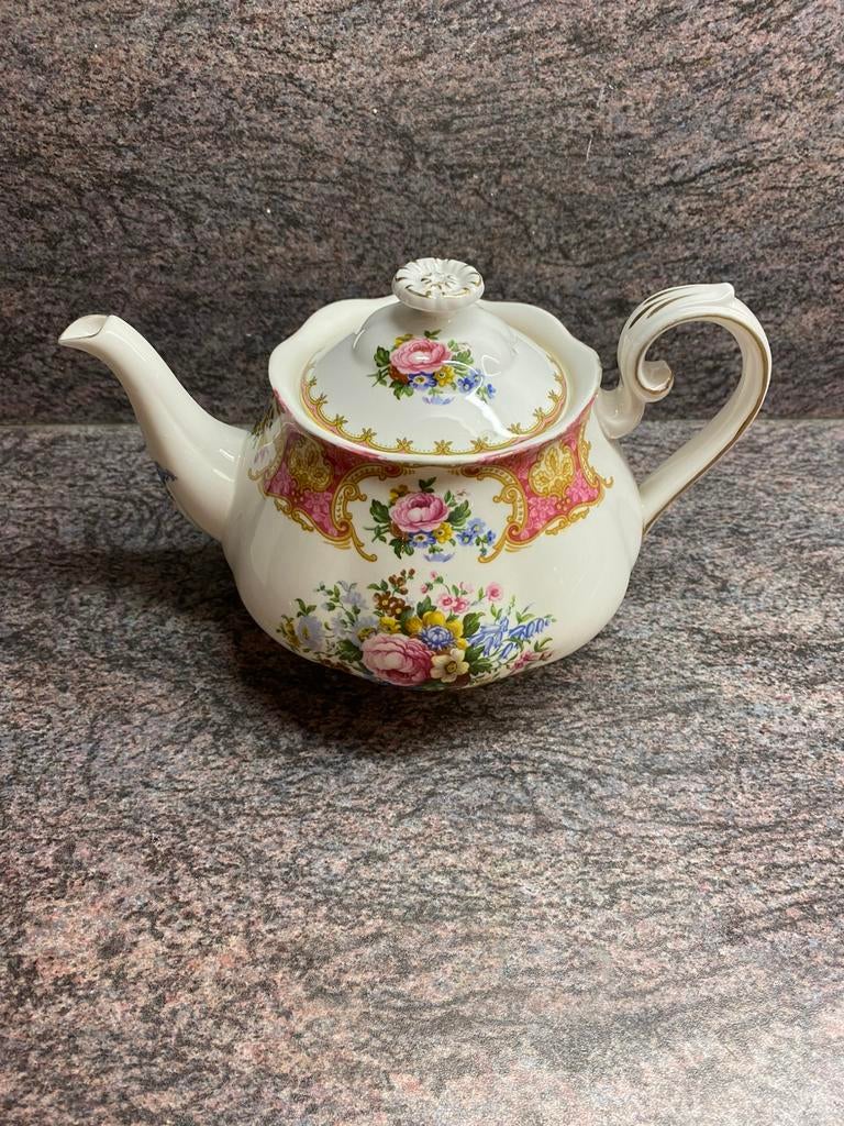 Royal Albert Lady Carlyle theepotje, Ophalen, Zo goed als nieuw, Overige stijlen, Kop(pen) en/of Schotel(s)