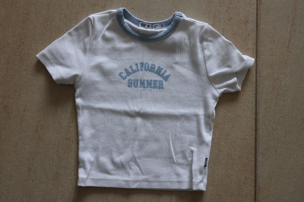 Als nieuw shirtje America Today wit blauw, Kinderen en Baby's, Kinderkleding | Maat 140, America Today, Meisje, Ophalen of Verzenden