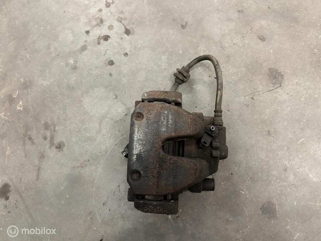Remklauw rechtsvoor Opel Corsa E 1.3 CDTI (15-'19) 95517023, Gebruikt, Opel Automobile GMBH, Opel.klantenservice.nl@opel.com, Opel