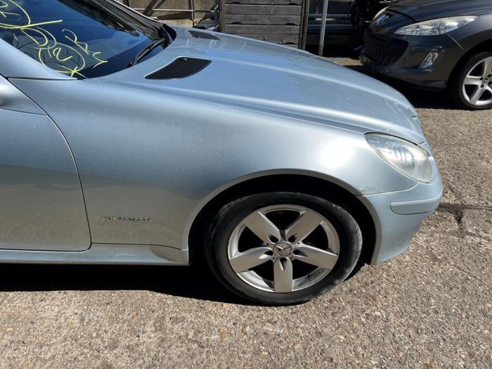 Scherm rechts-voor van een Mercedes SLK (762), Auto-onderdelen, Gebruikt, Mercedes-Benz