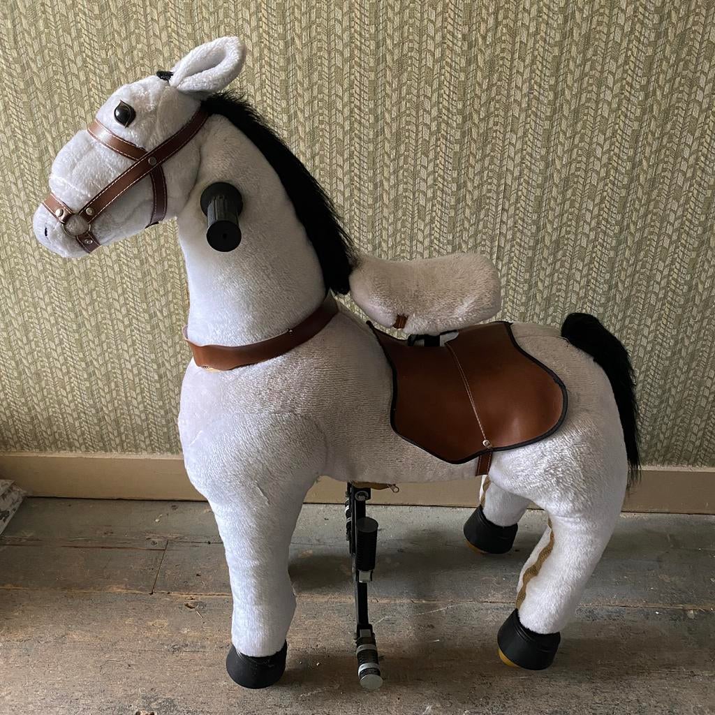 Rijpaard speelpaard speelgoed paard wit in nieuwstaat, Kinderen en Baby's, Speelgoed | Hobbelfiguren, Ophalen, Zo goed als nieuw