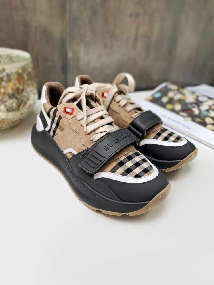 Burberry sneakers in alle maten (ook op te halen), Ophalen of Verzenden, Nieuw, Overige kleuren