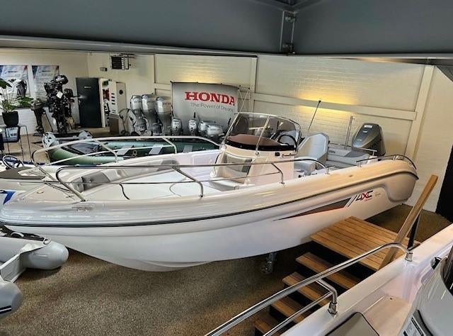 Ranieri 22 CC met 150 PK HONDA (nieuw in showroom), Watersport en Boten, Speedboten, Ophalen, 6 meter of meer, Nieuw, 120 tot 200 pk