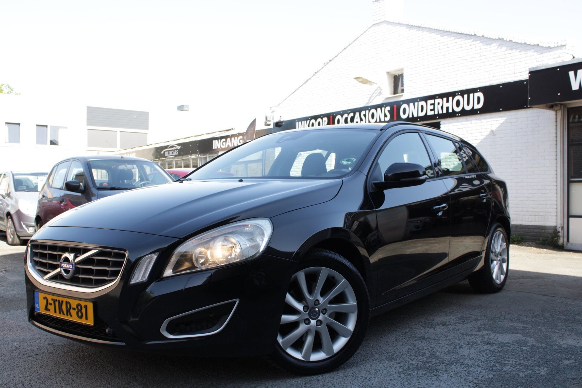 Volvo V60 1.6 T3 / Stoelmemory / Carplay / Parkeersensoren /, Auto's, Voorwielaandrijving, Stof, Gebruikt, Zwart