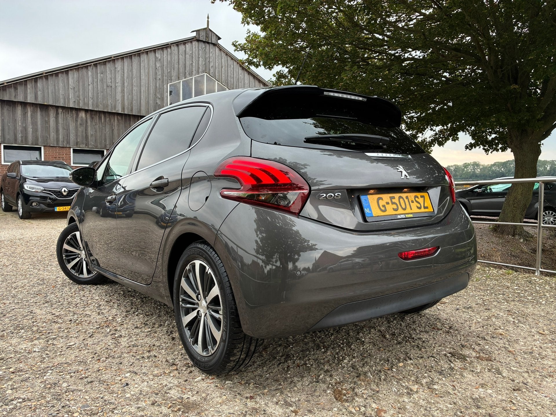 Peugeot 208 1.2 PureTech Allure | ''41.000 KM '' + Camera +, Auto's, 83 pk, Stof, 1199 cc, Automatische klimaatregeling