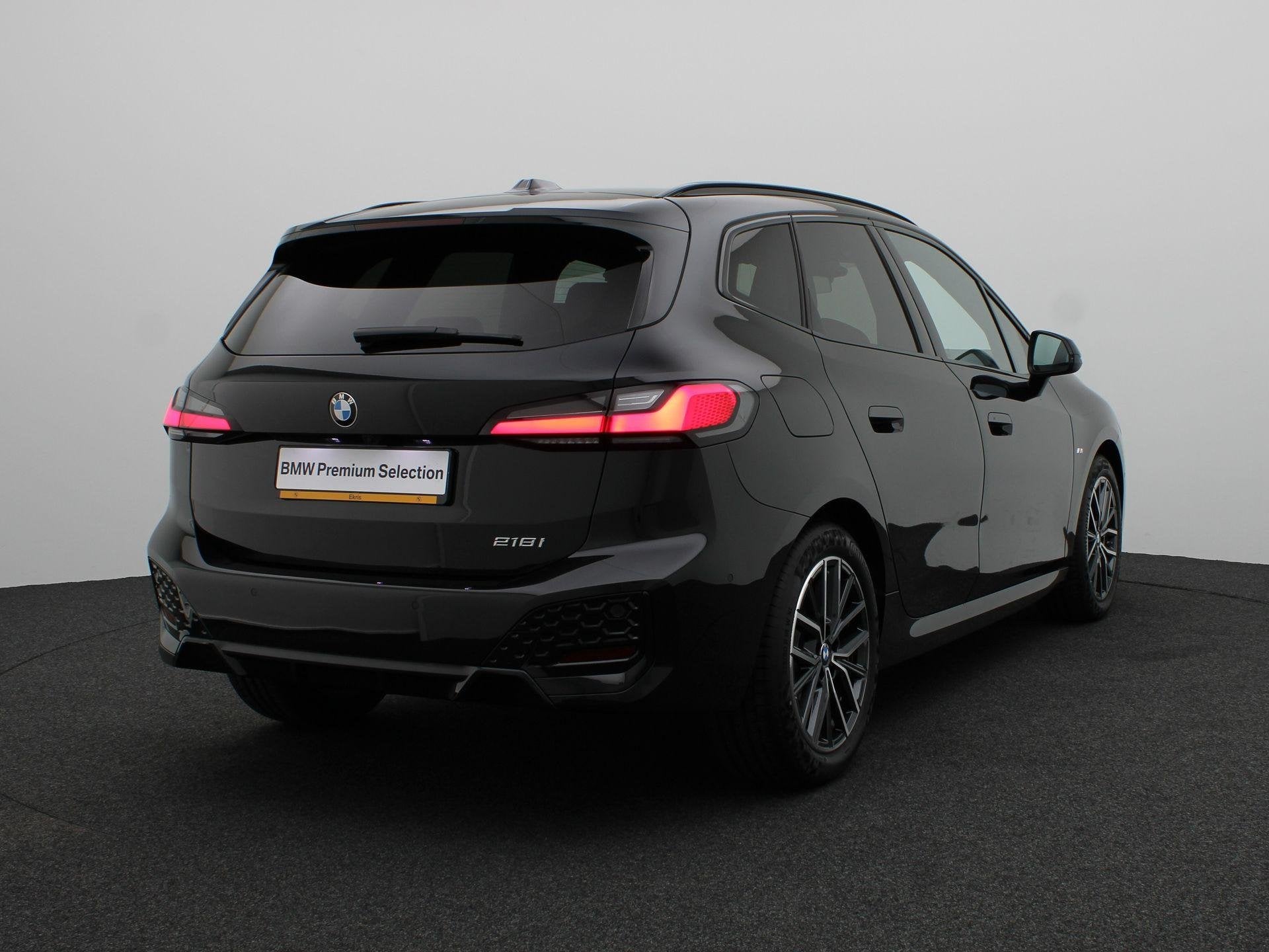 BMW 2 Serie Active Tourer 218i M Sportpakket | Premium Pack, Auto's, Met garantie (alle), 1445 kg, Zwart, Origineel Nederlands