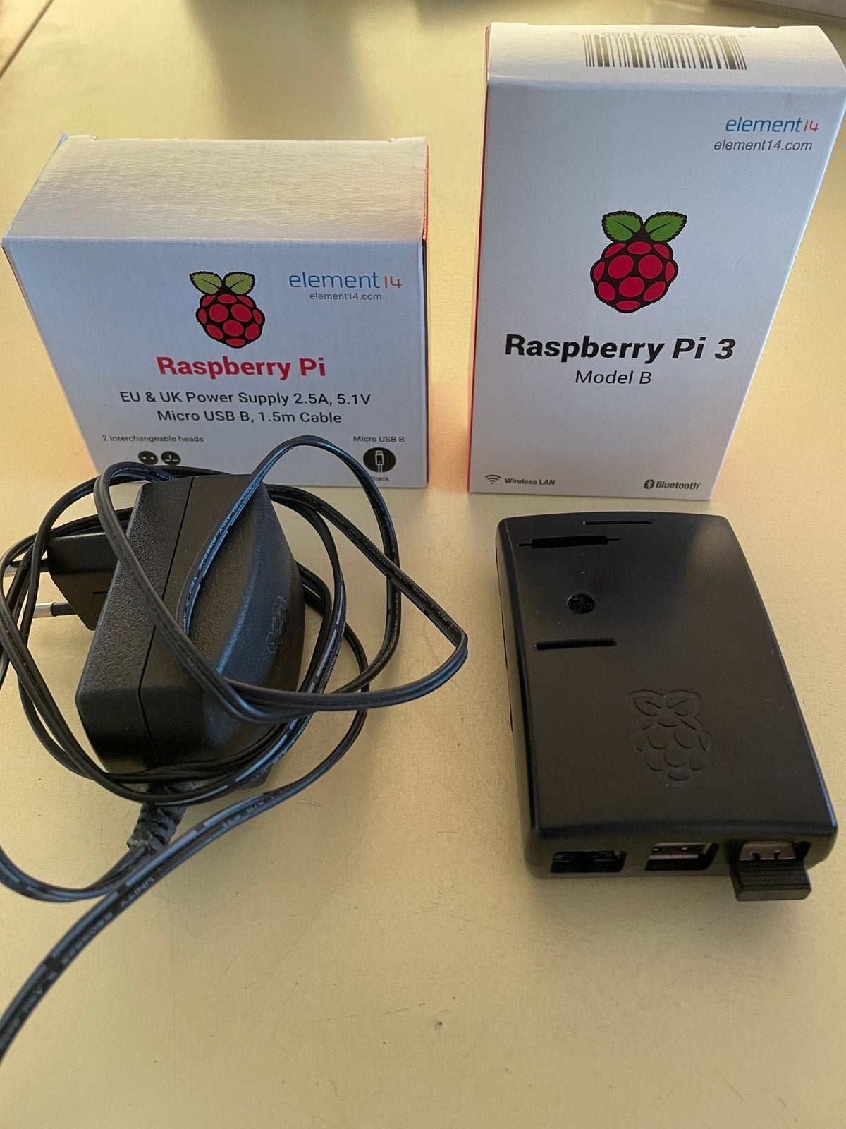Raspberry Pi 3 Model B, voeding en afstandsbediening