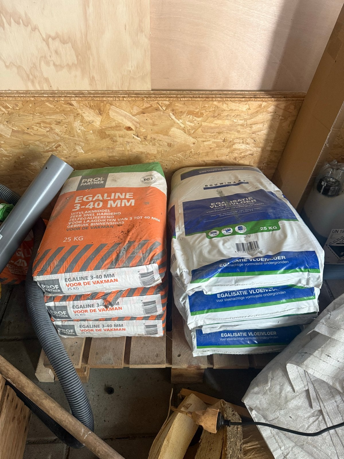 Egaline en egalisatie vloer, 25 kg zakken, Minder dan 10 cm, Overige materialen, Overige typen, Nieuw