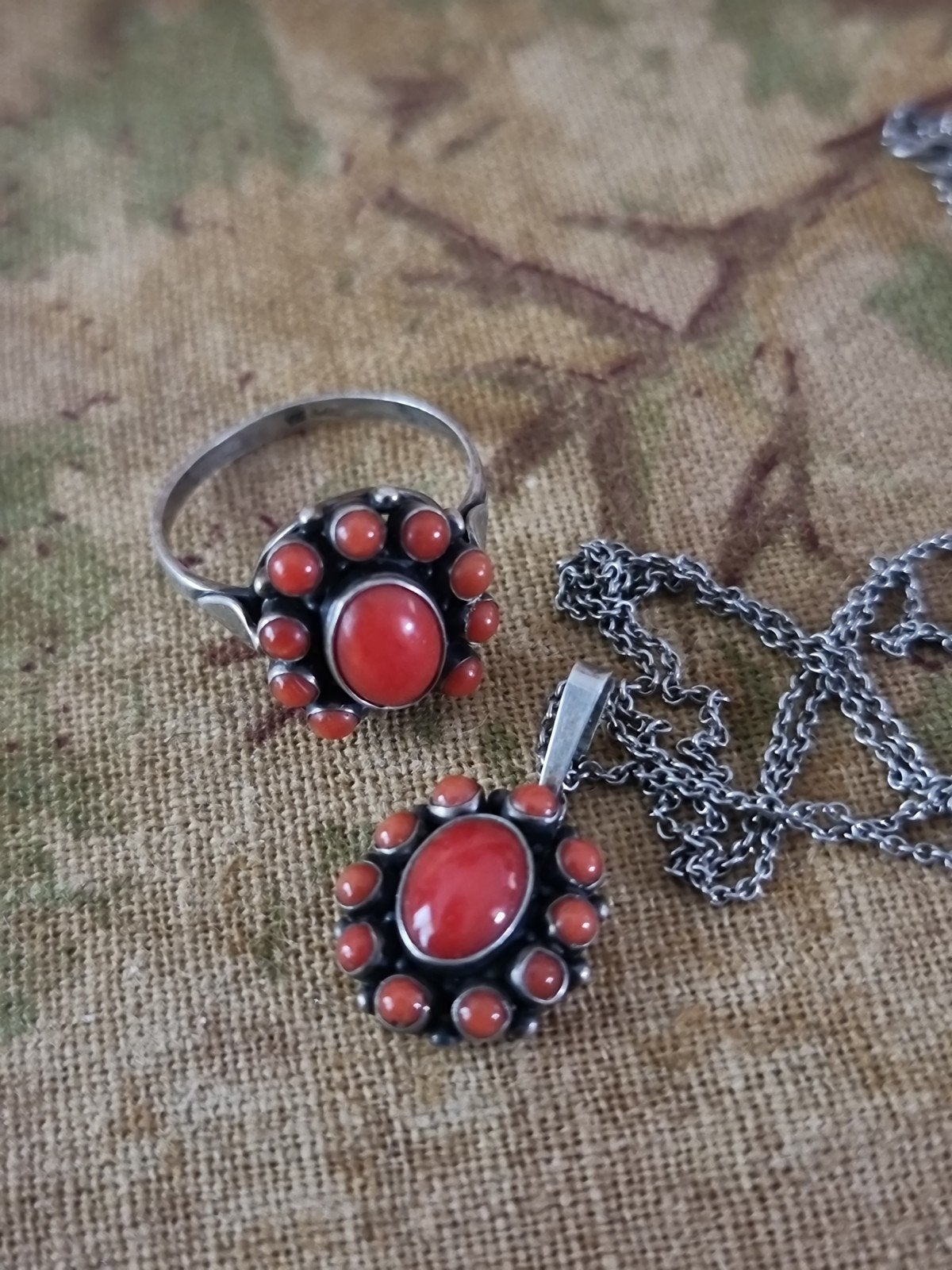 zilveren ring en hanger met bloedkoraal, Verzenden, Zilver, Ketting