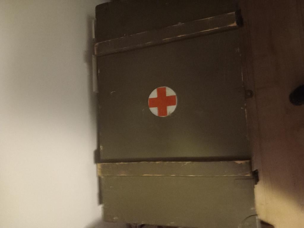 Vintage militaire EHBO kist - Leger kist, Ophalen of Verzenden, Landmacht, Overige gebieden, Kist of Geocache