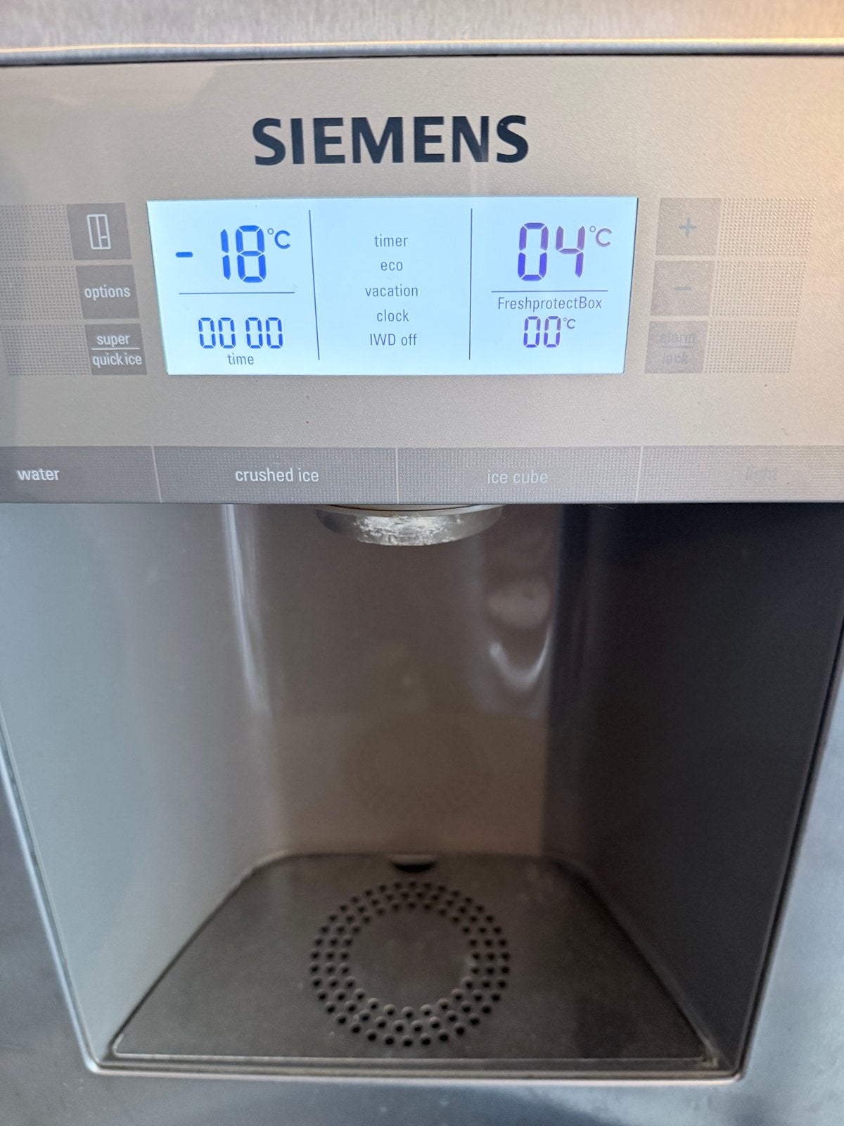 Foto 6 van Siemens Amerikaanse Koelkast met IJsblokjesmachine