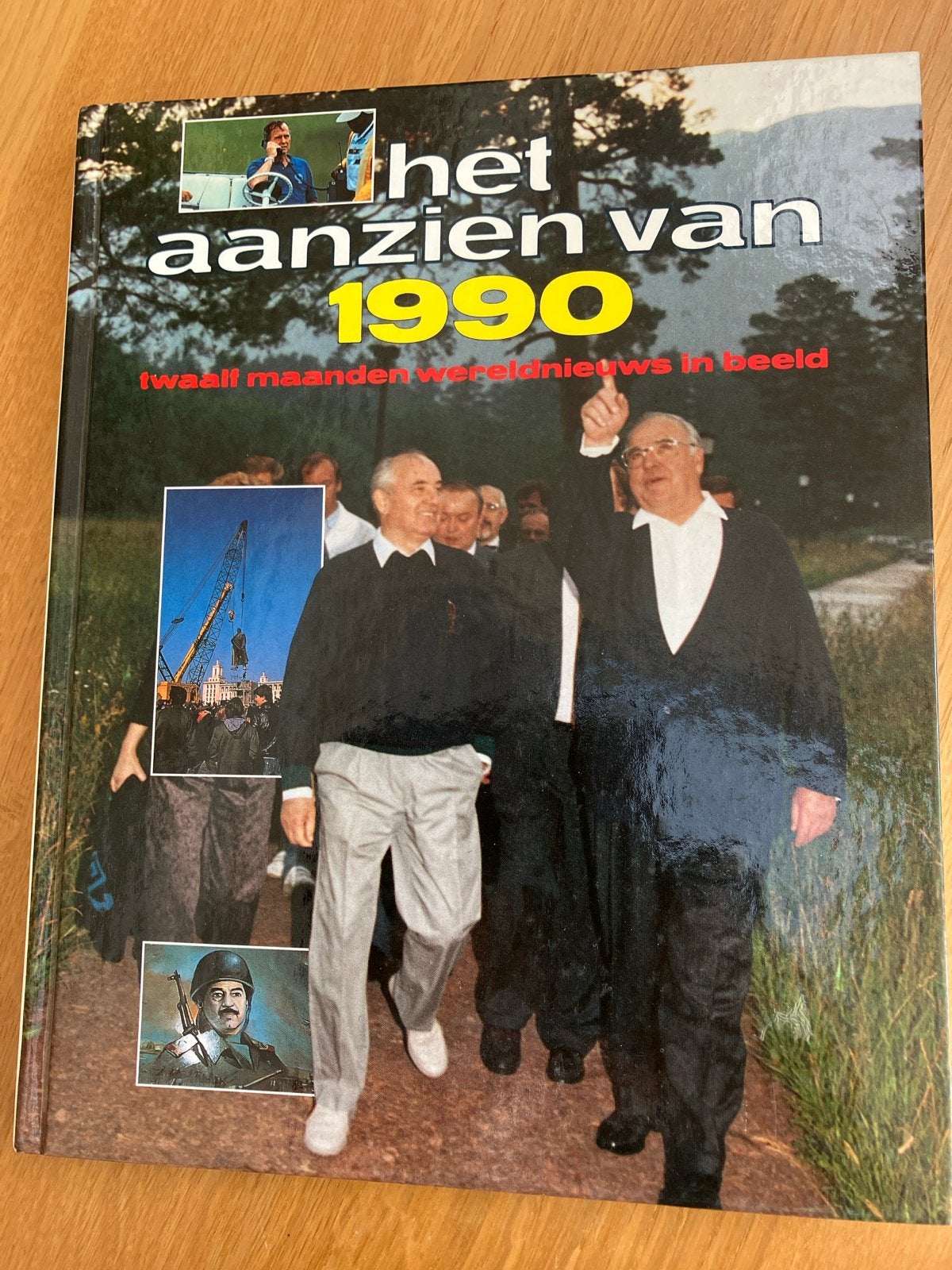 Het Aanzien van 1990 - Twaalf maanden wereldnieuws, Boeken, Ophalen of Verzenden, 20e eeuw of later, Gelezen