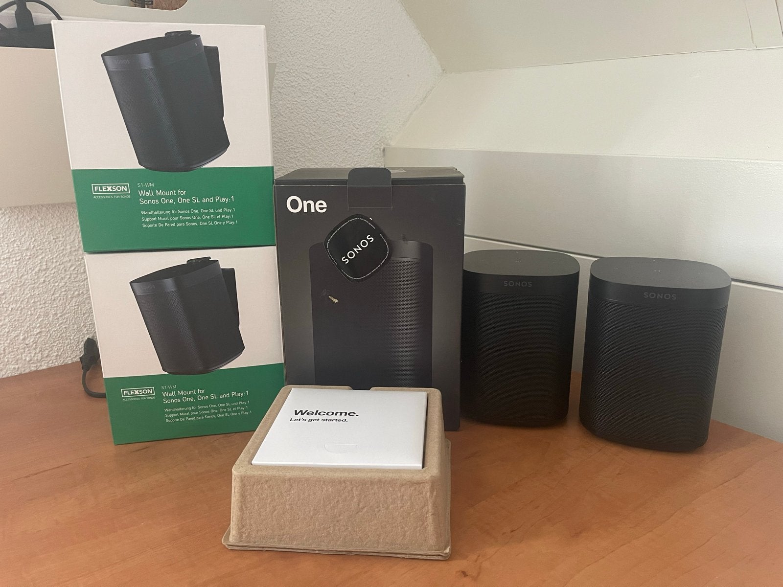 2 Sonos One Gen 2 Zwart met 2 Flexson S1-WM Muursteunen, Slimme speaker, WiFi, Ophalen of Verzenden, Zo goed als nieuw