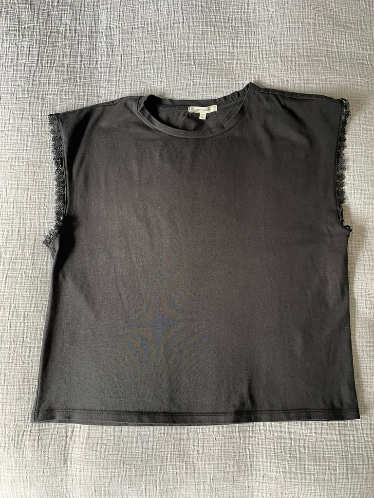 Mooie zwarte Revelation top maat S, Maat 38/40 (M), Zwart, Ophalen of Verzenden, Zo goed als nieuw