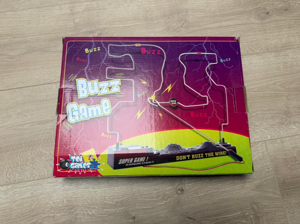 Buzz Game: Schokkend Leuk Spel, Een of twee spelers, Ophalen of Verzenden, Gebruikt