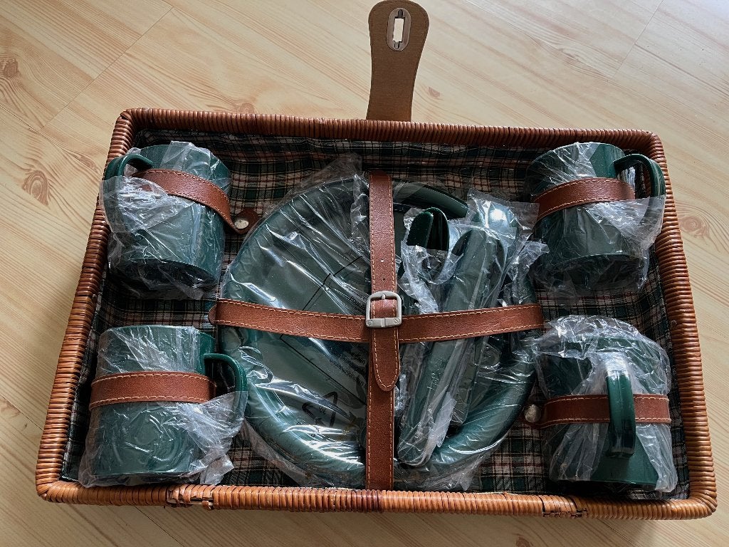 Kampeer Servies voor 4 personen (Nieuw!), Ophalen of Verzenden, Nieuw