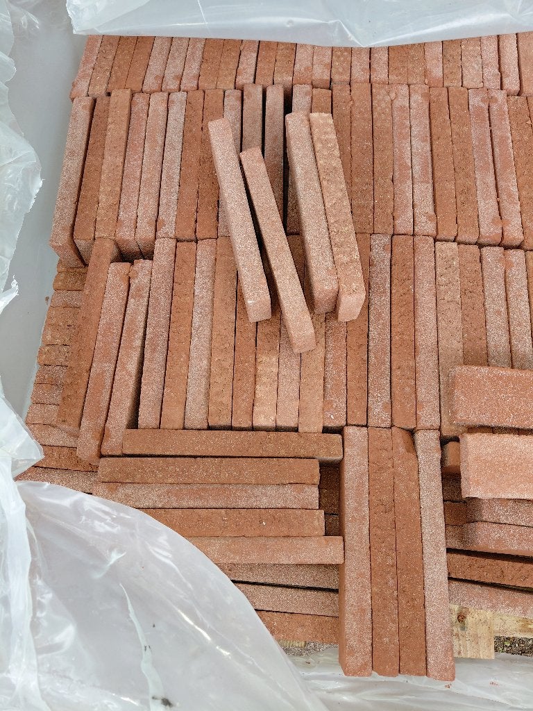 Steenstrips, Ophalen, Nieuw, Bakstenen