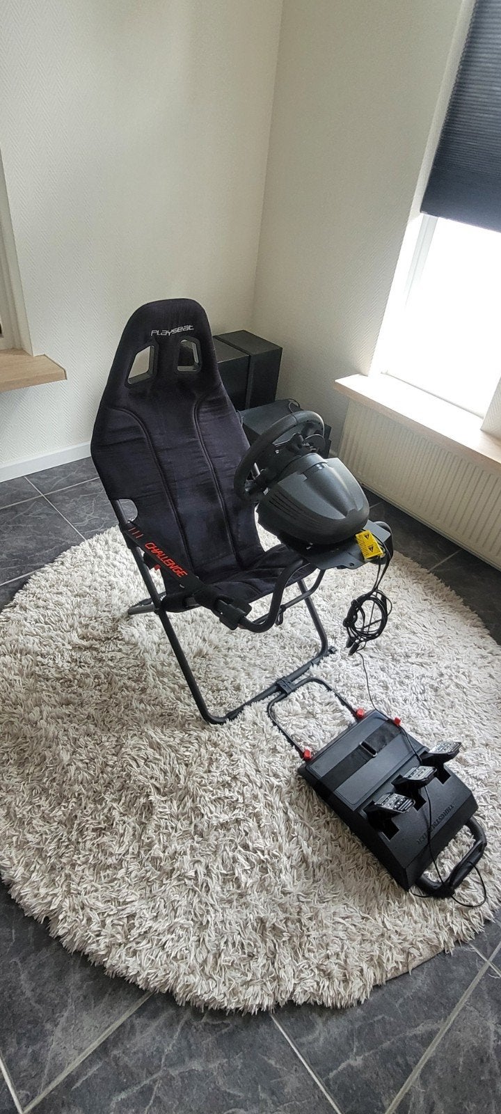 Playseat Challenge met Thrustmaster racestuur en pedalen, Spelcomputers en Games, Spelcomputers | Overige Accessoires, Ophalen