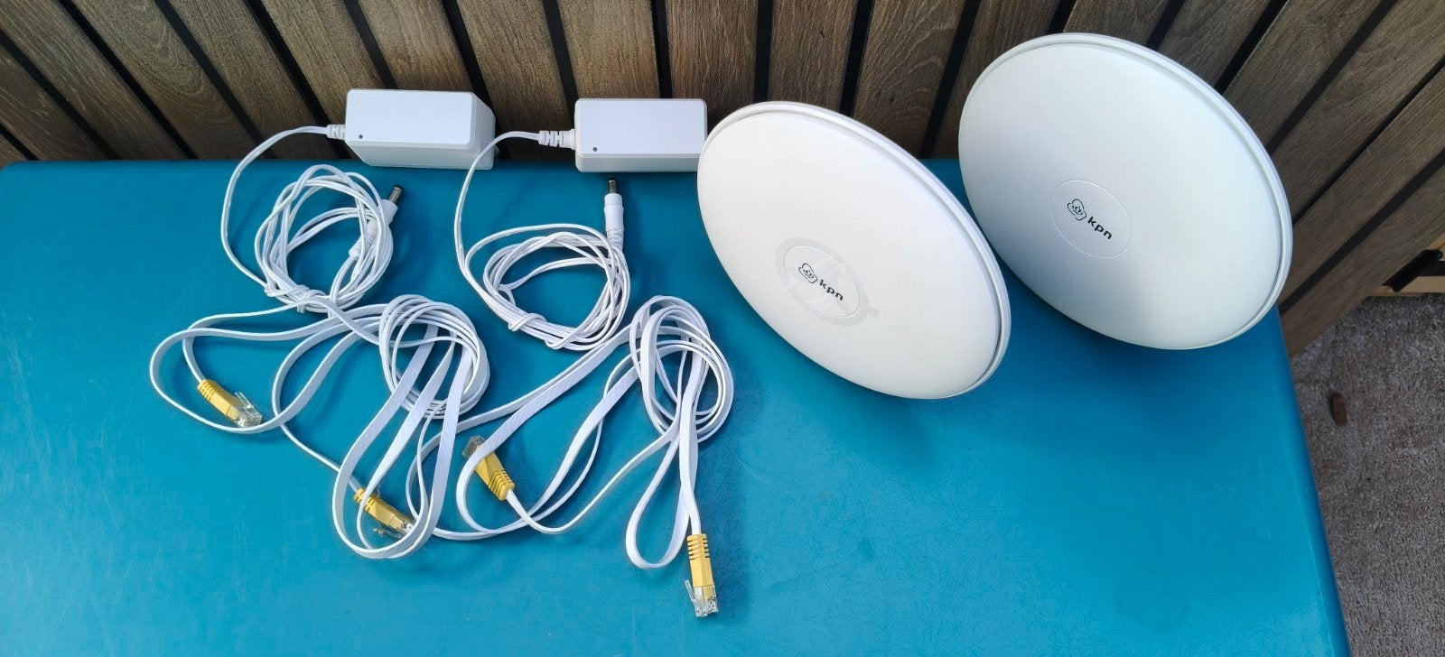 KPN SuperWifi Versterkers (2 stuks) met kabels, Computers en Software, WiFi-versterkers, Ophalen of Verzenden, Gebruikt, KPN