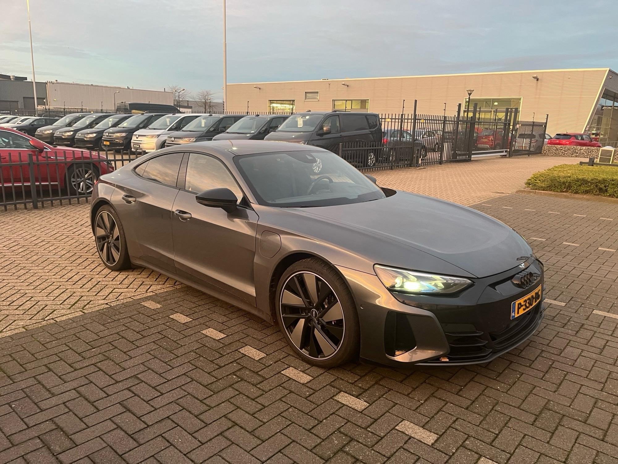 Audi e-tron GT GT 93 kWh VERWACHT | PANORAMADAK | STOELVENTI, Automaat, 12 maanden, Zwart, 93 kWh