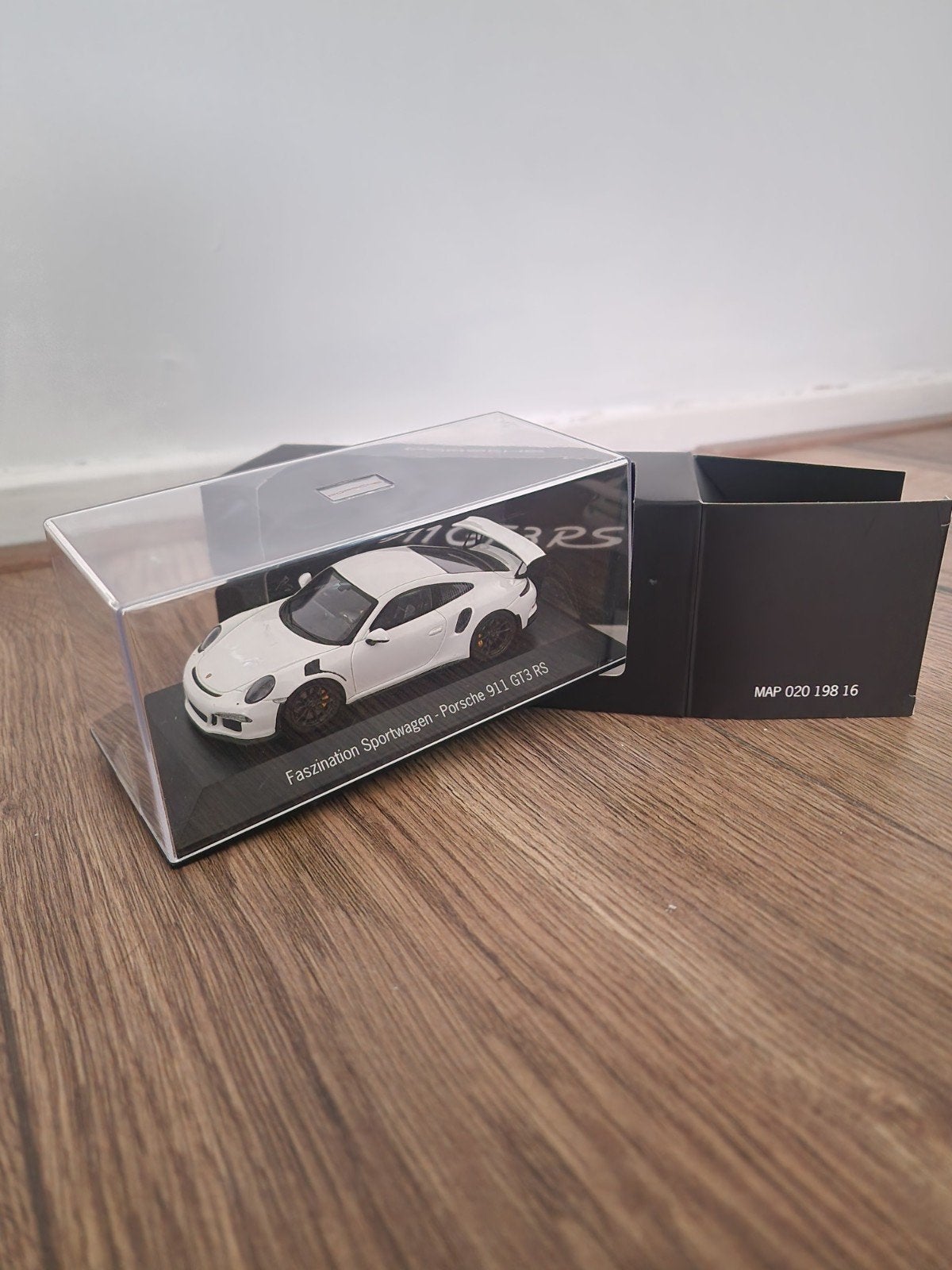 Spark 1:43 Porsche 911 (991) GT3 RS 1/300, Ophalen of Verzenden, Zo goed als nieuw, Auto, Overige merken