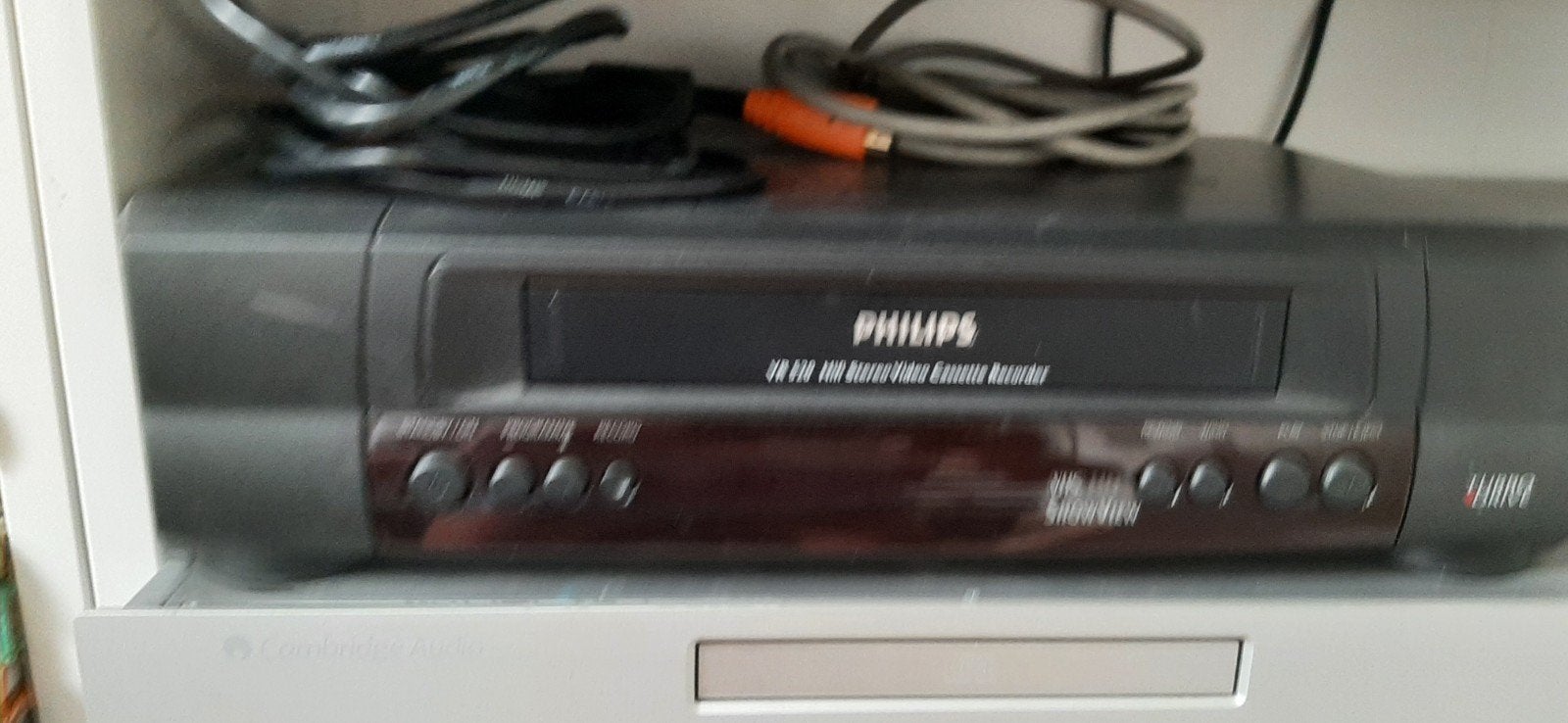 Philips VHS videorecorder VR600, Ophalen